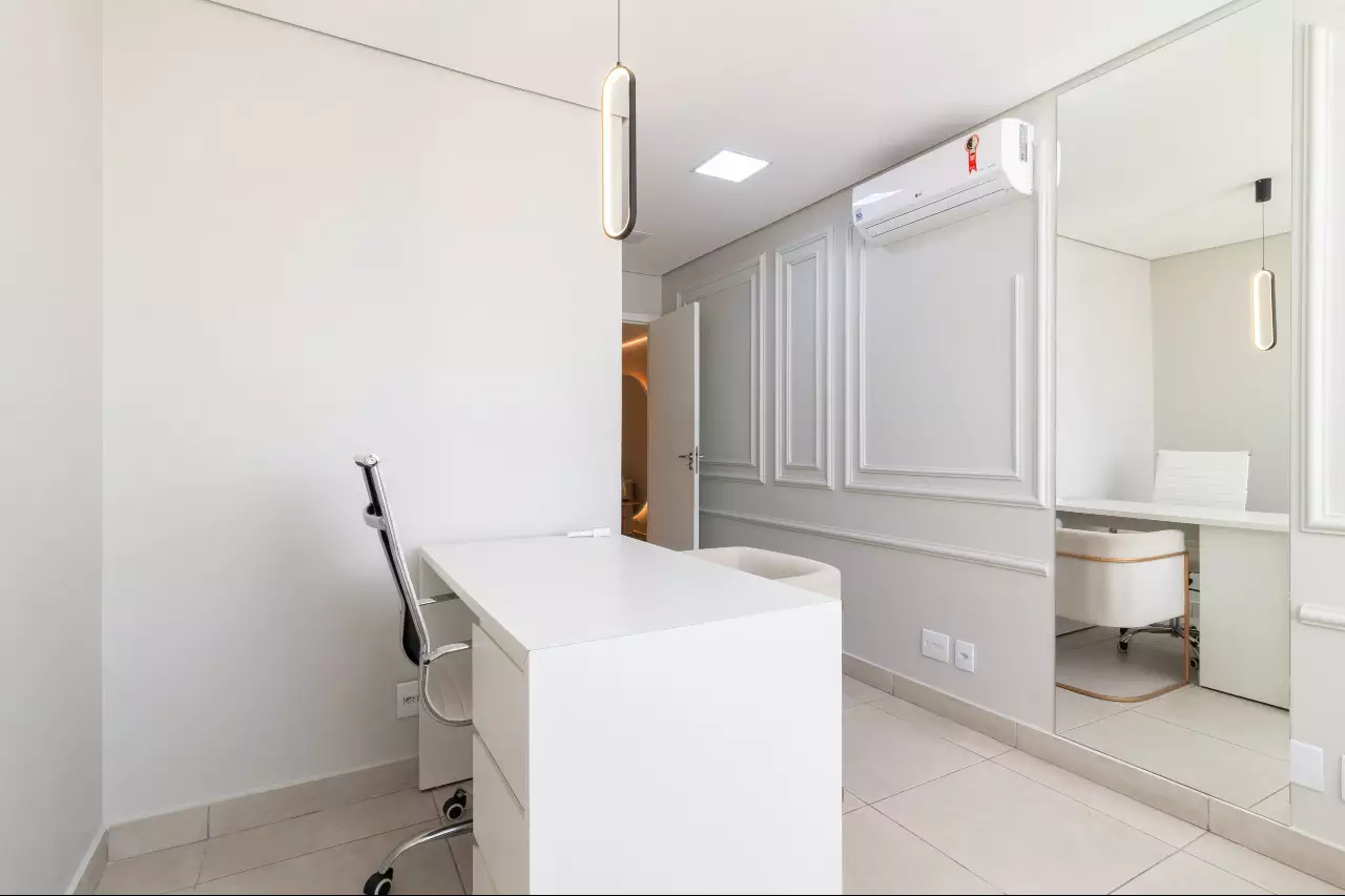 Sala para microcirurgias faciais na Clínica Solemia